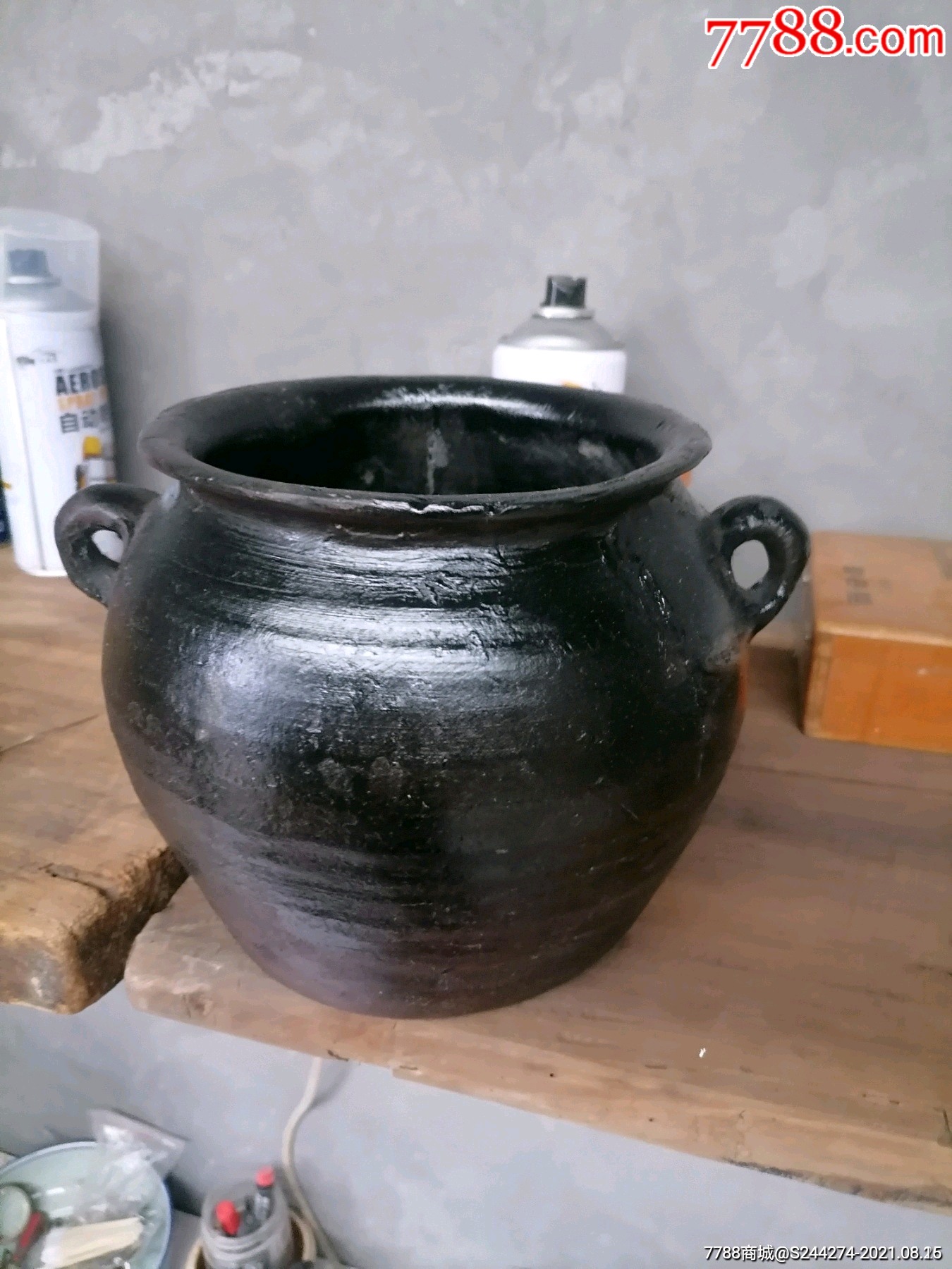 一个清代黑陶罐子
