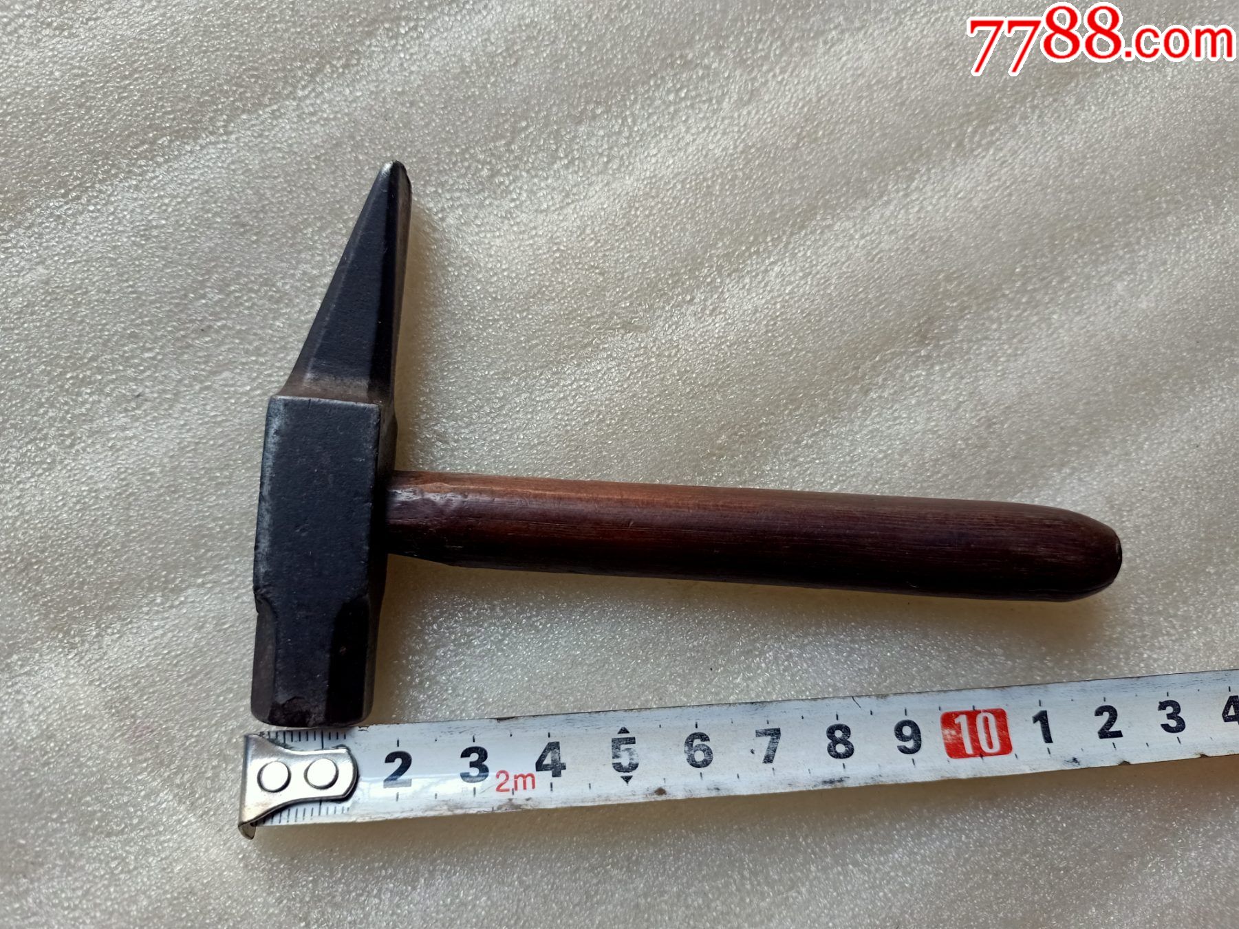如图￥1108品99两个特殊小锤一起拍e911,柄可能是后换的,锤头肯定老