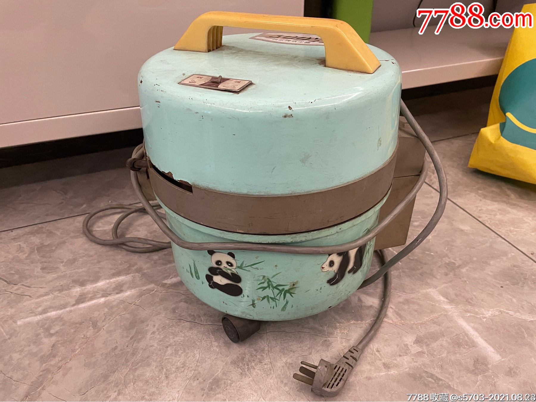 早期快乐牌吸尘器