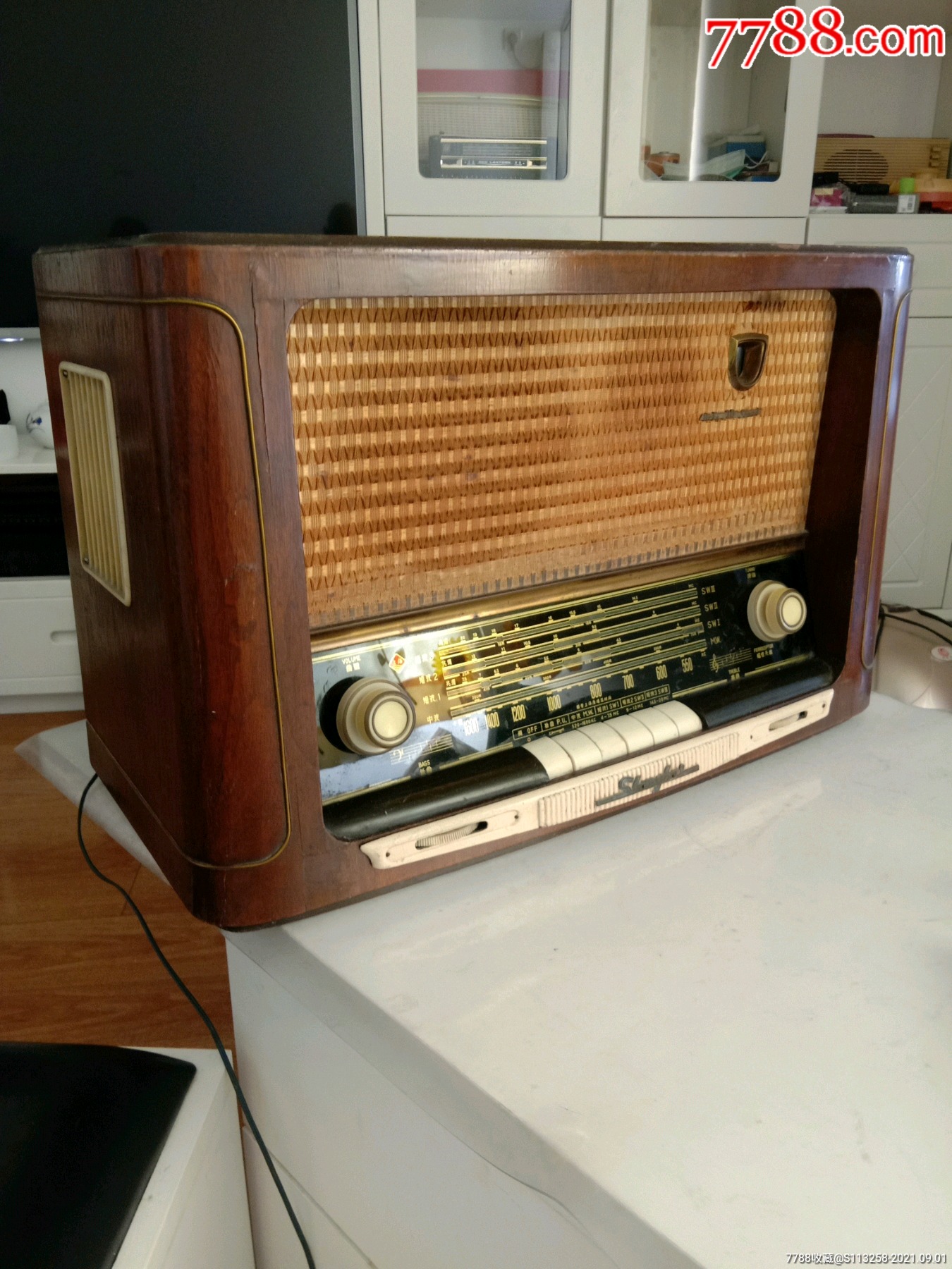 上海131电子管收音机