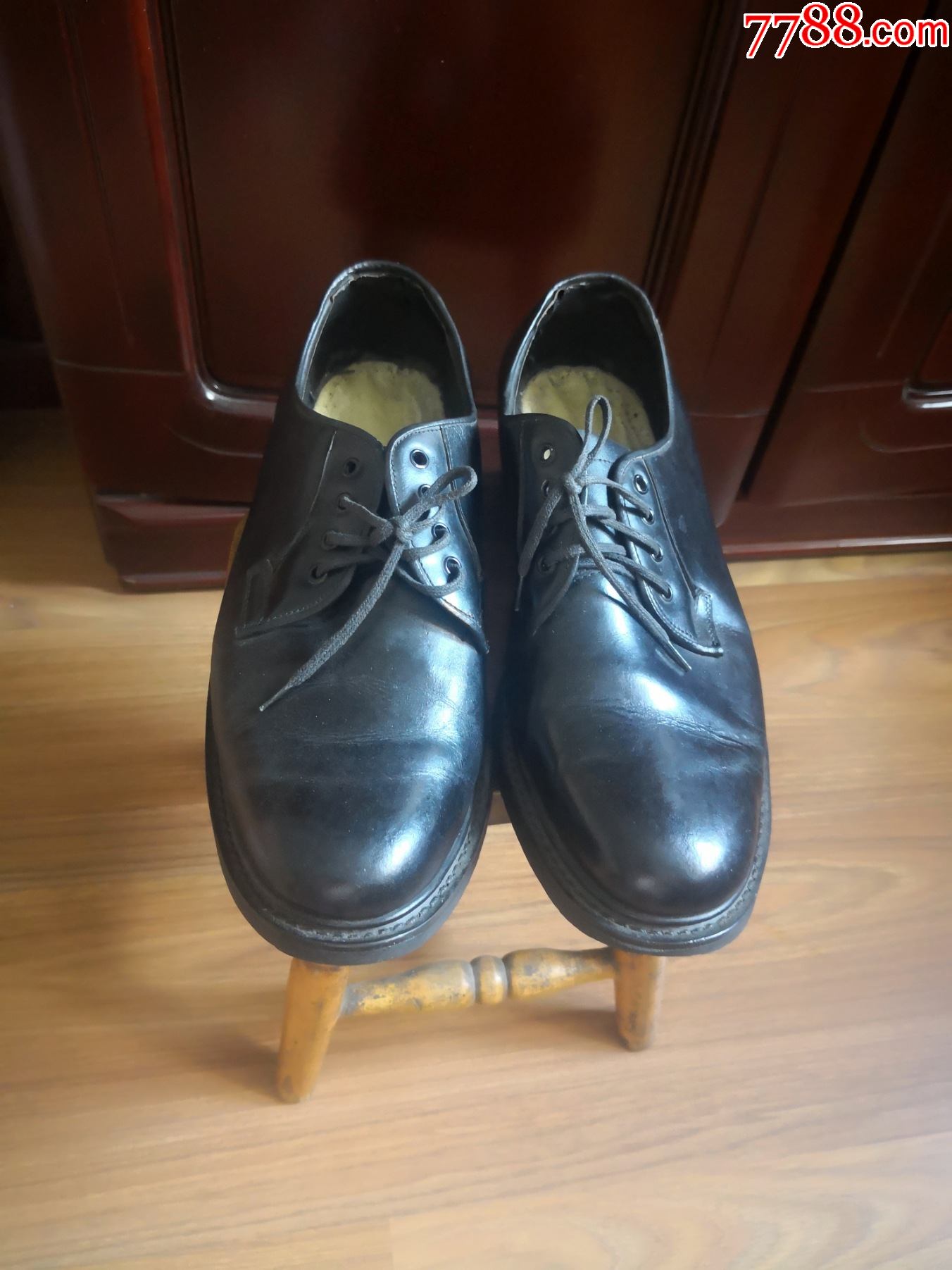 老式皮趟底男皮鞋