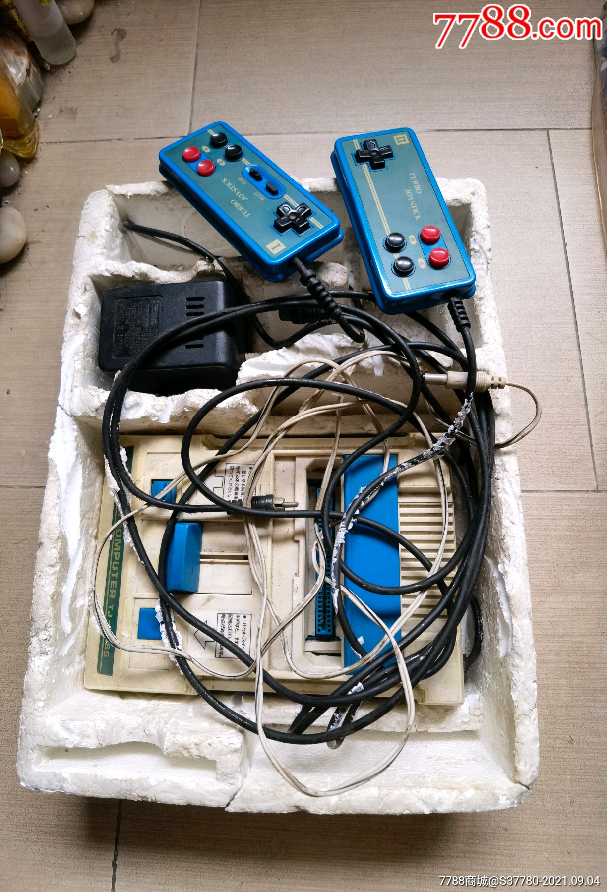 游戏机插卡游戏机日本游戏机无破损含充电器有磕碰具体看图