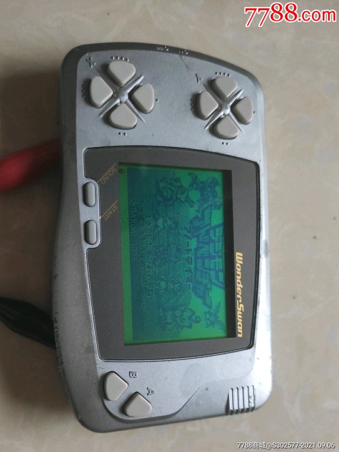 万代日本产ws神奇天鹅掌上游戏机