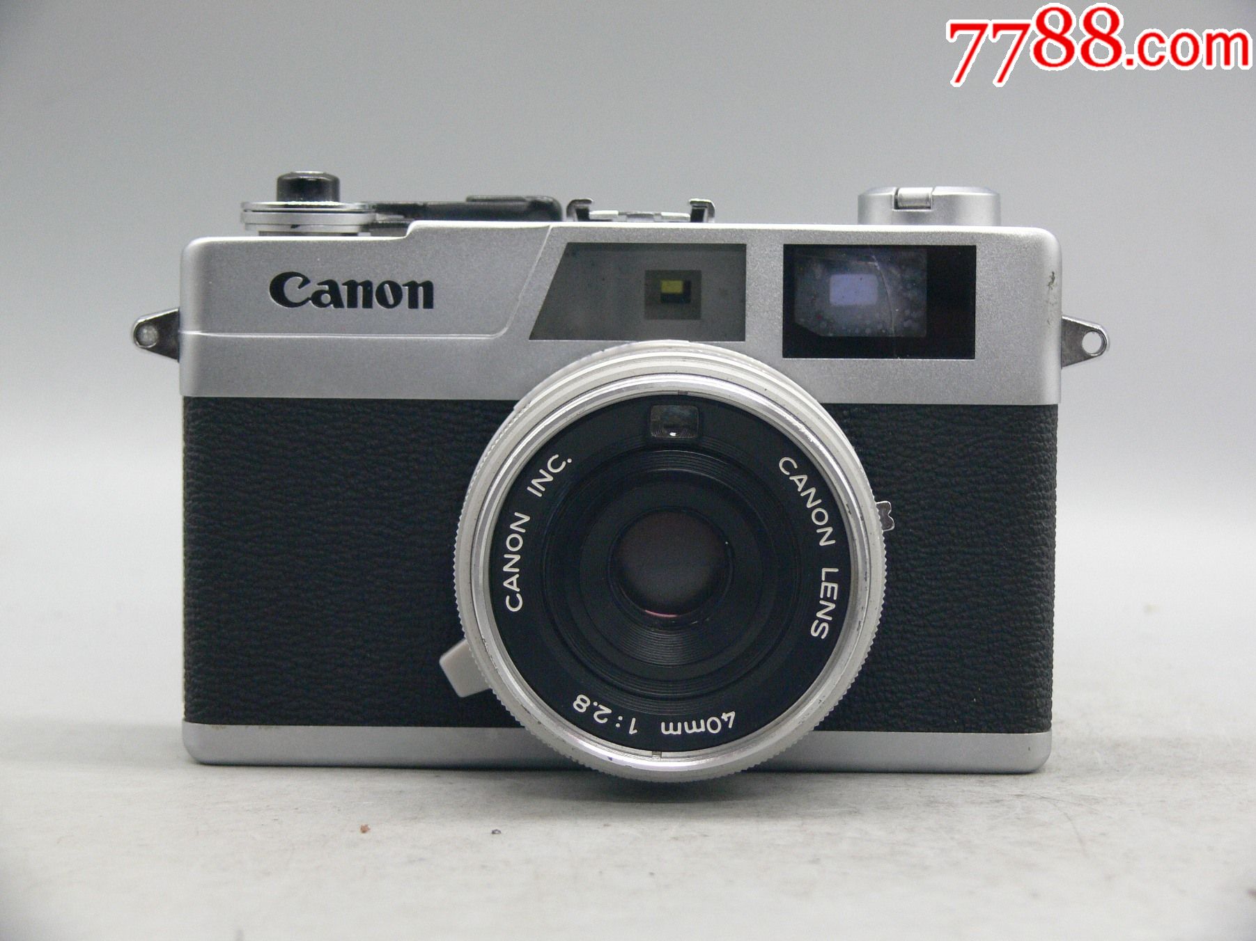 佳能canonet28旁轴相机.黄斑清楚,对焦顺畅.过片好,快门释放.