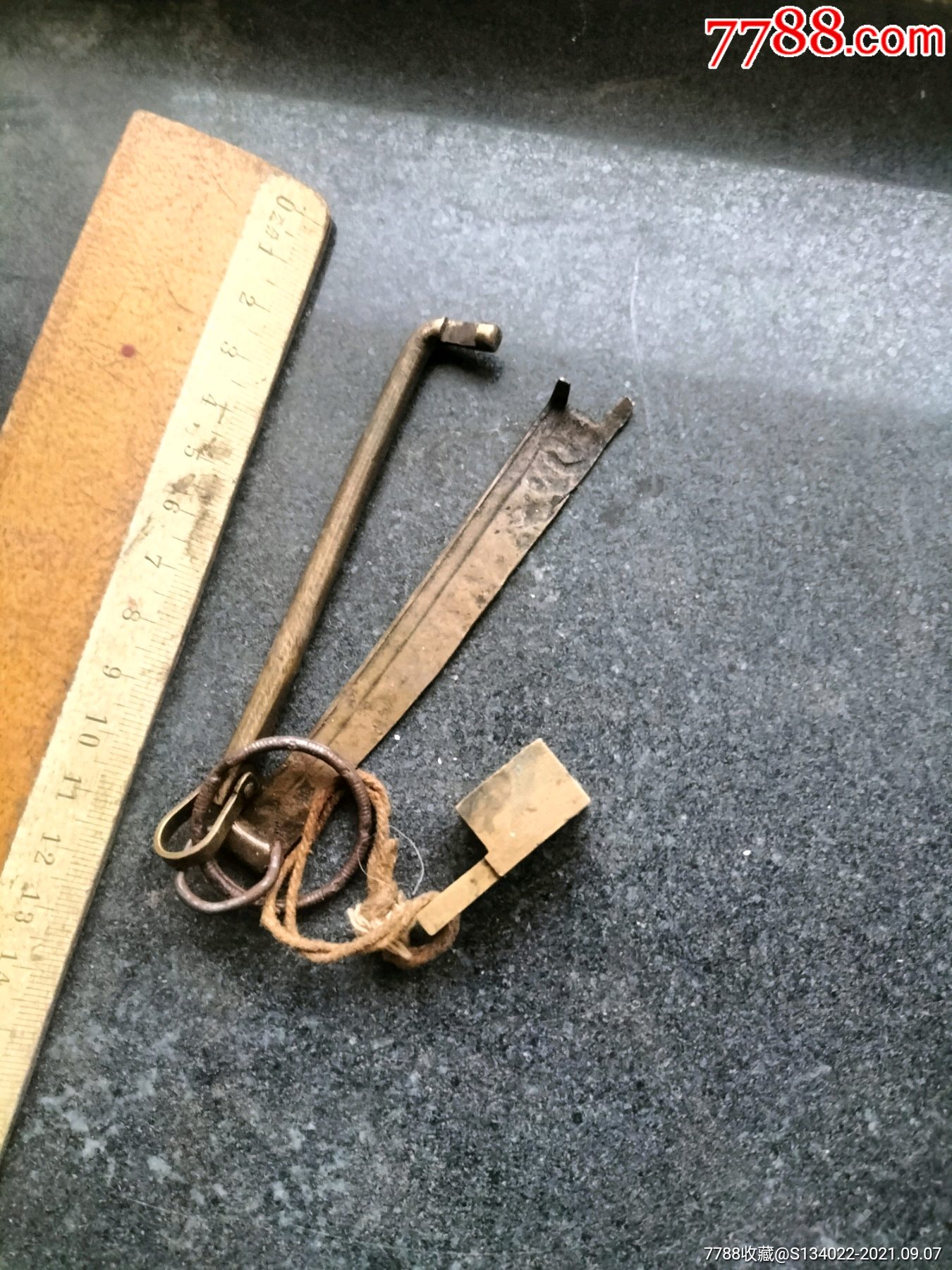 民国铜钥匙