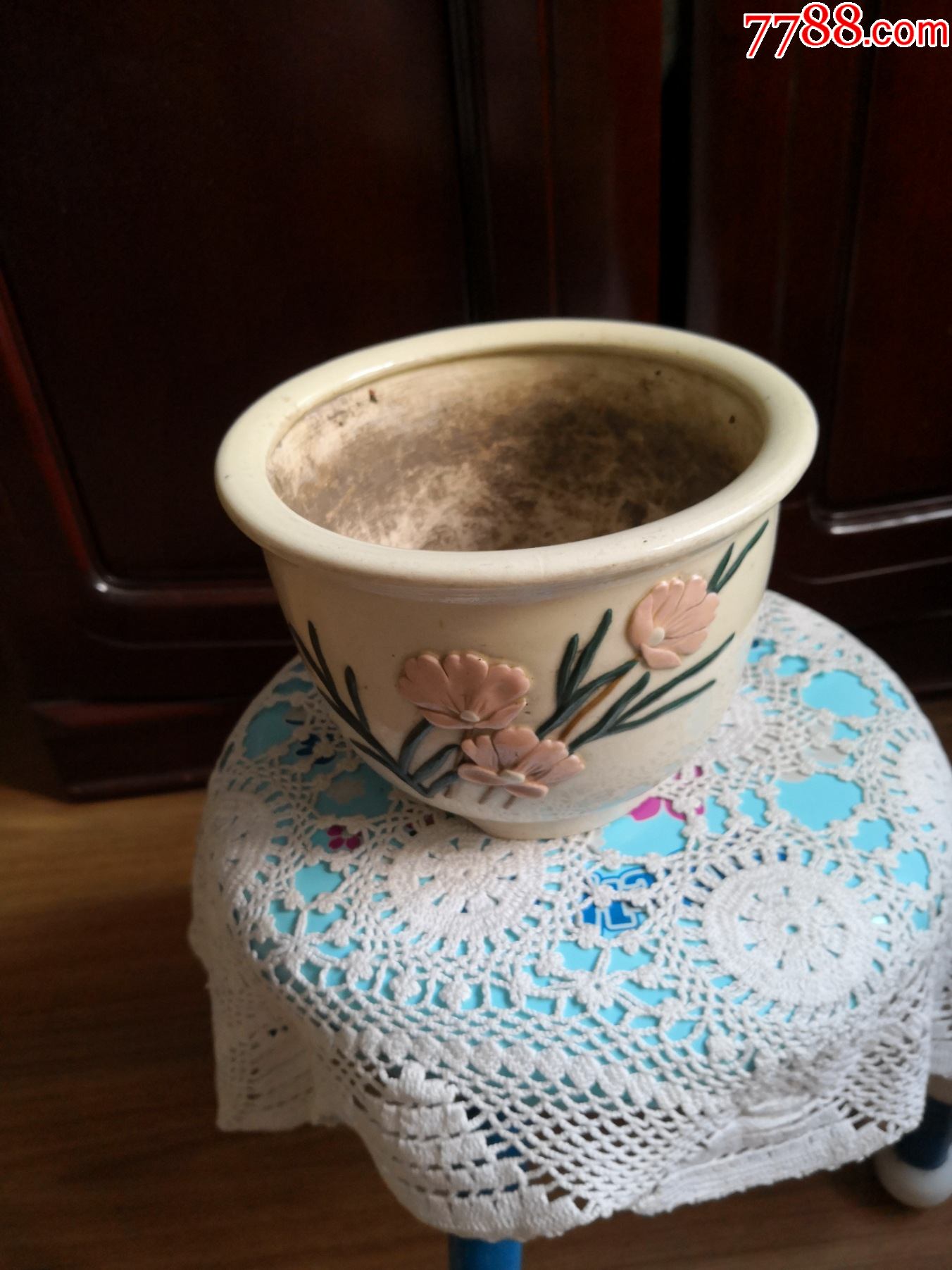 老堆花双面图案瓷花盆