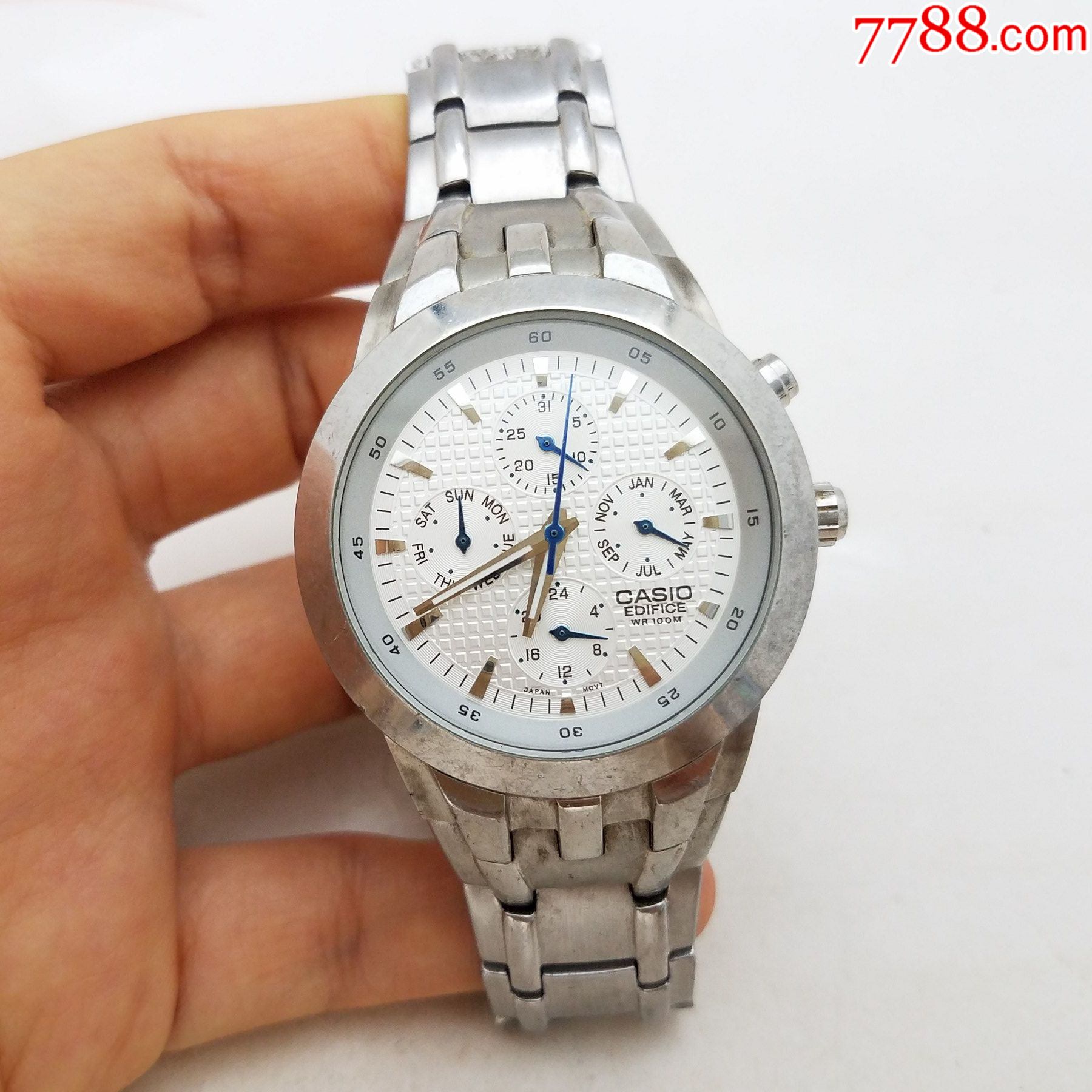 日本卡西欧电子男表【独特4眼表盘】【烤蓝指针】【带月份功能,按跳