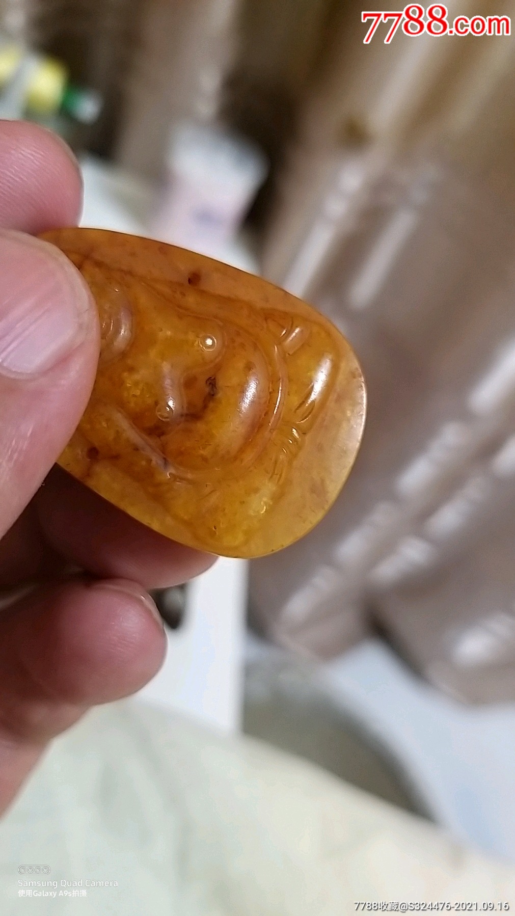 清代老蜜蜡佛像挂饰
