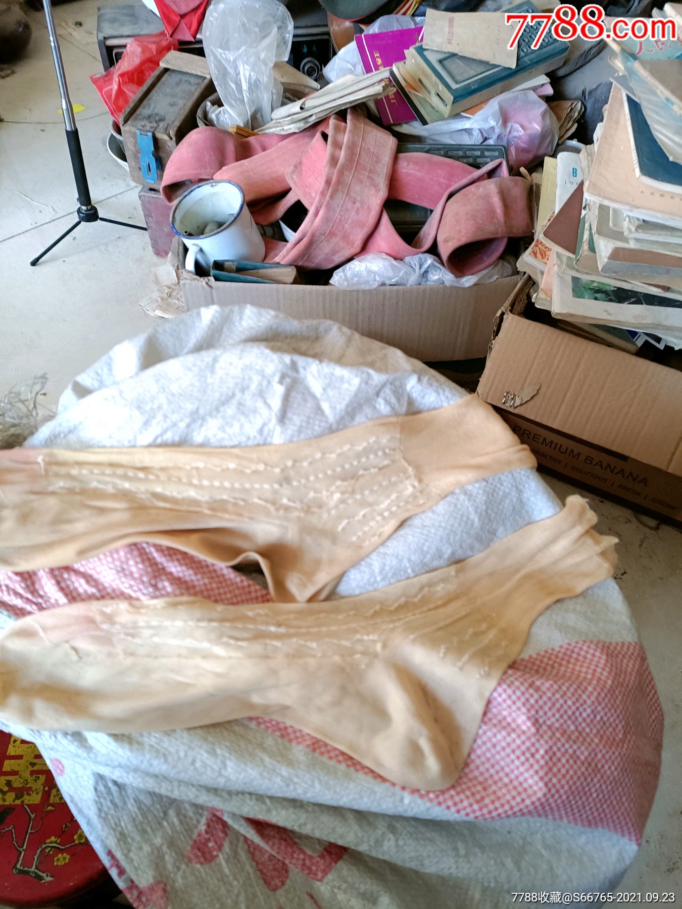 怀旧早期老钩花丝袜