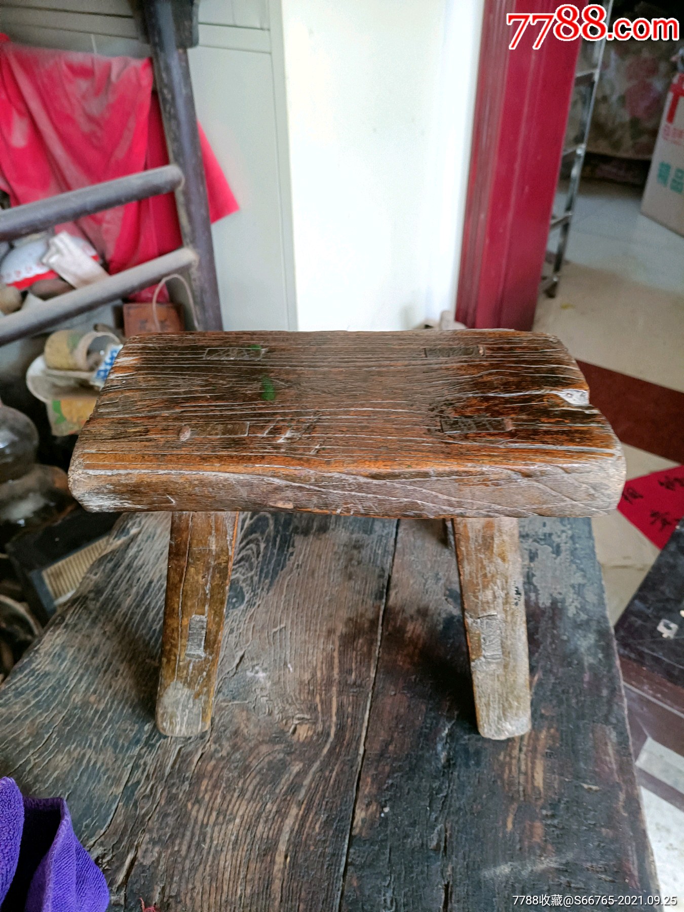怀旧民国天然原木小板凳