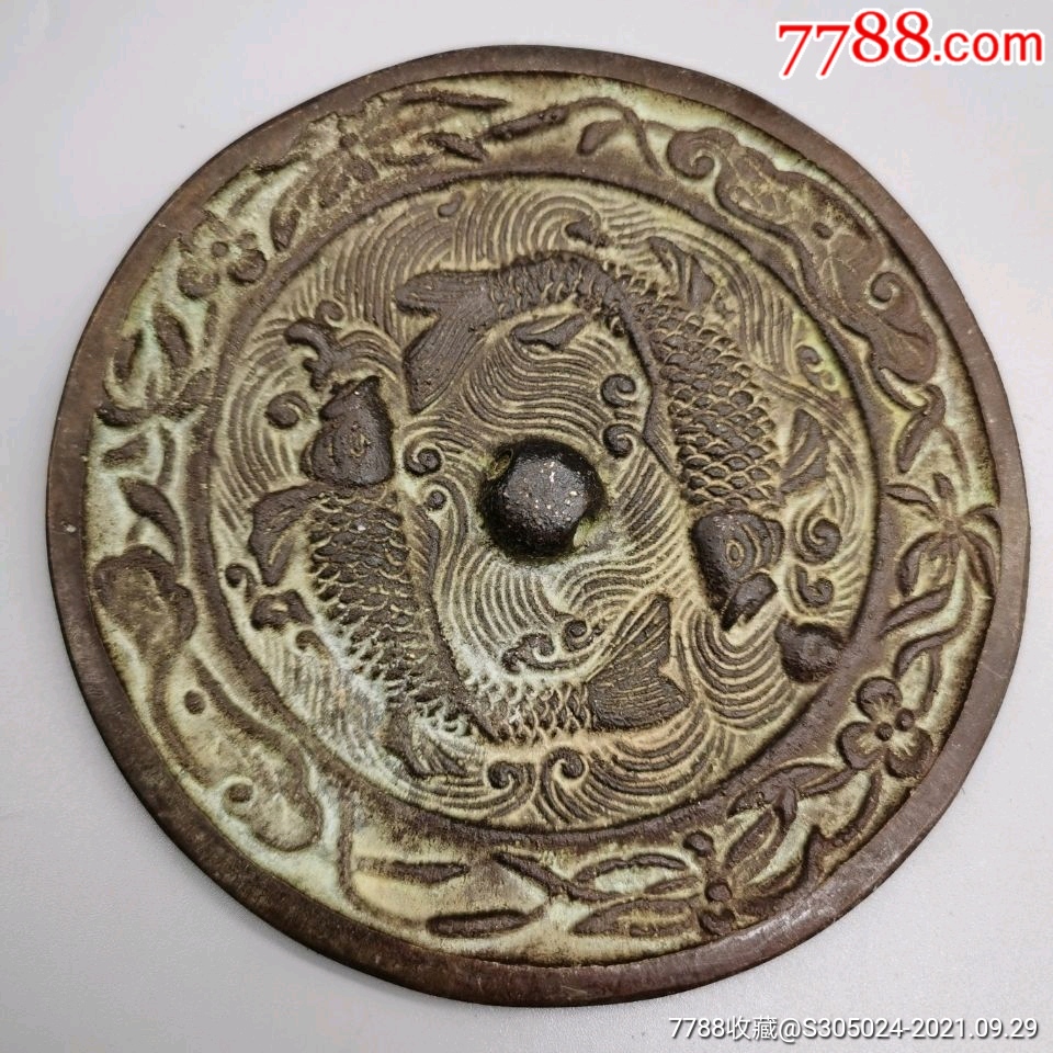纯铜双鱼铜镜,做工精细,形制端正,栩栩如生