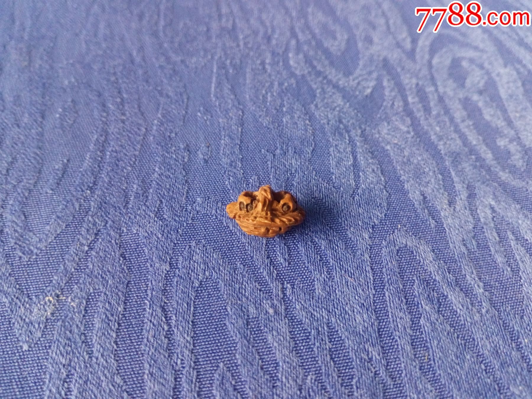 创汇期文革胶东高密民间老艺人纯手工枣核雕刻精致花篮香包佩饰手机