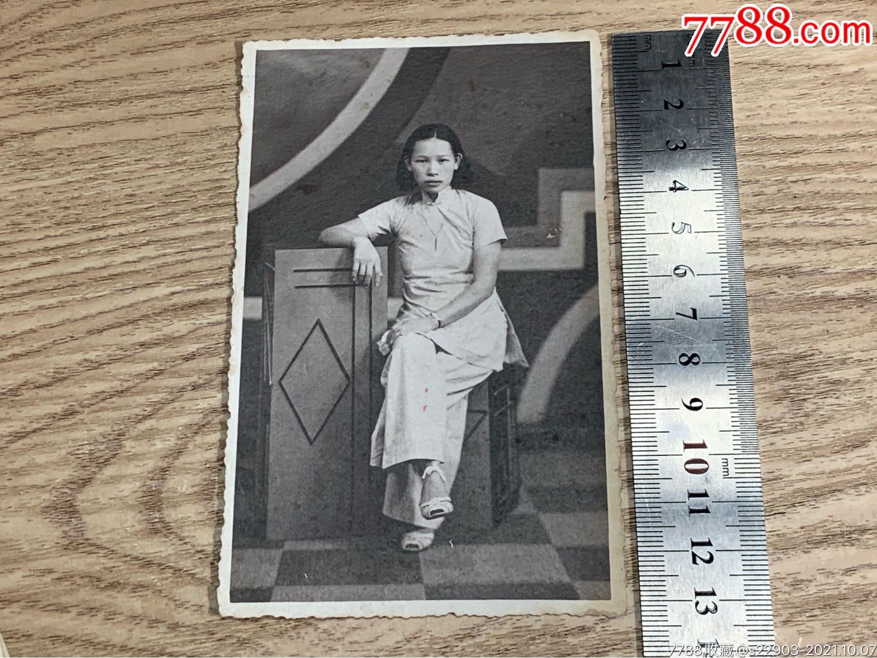 民国老照片:旗袍美女穿着高跟鞋妹快寄于南阳比吡叻泾沙摄于29年