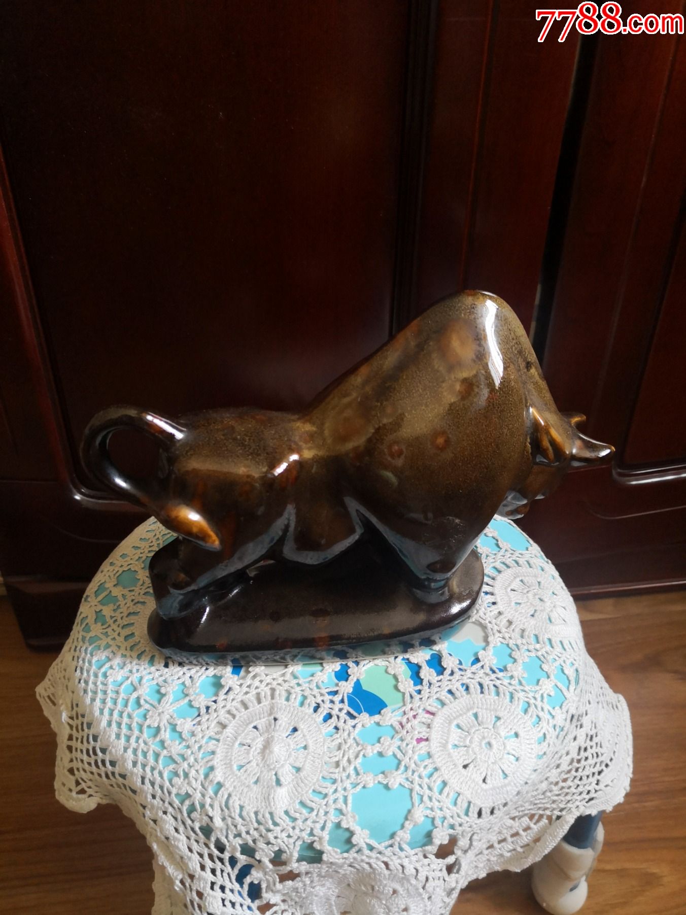 七八十年代瓷牛摆件