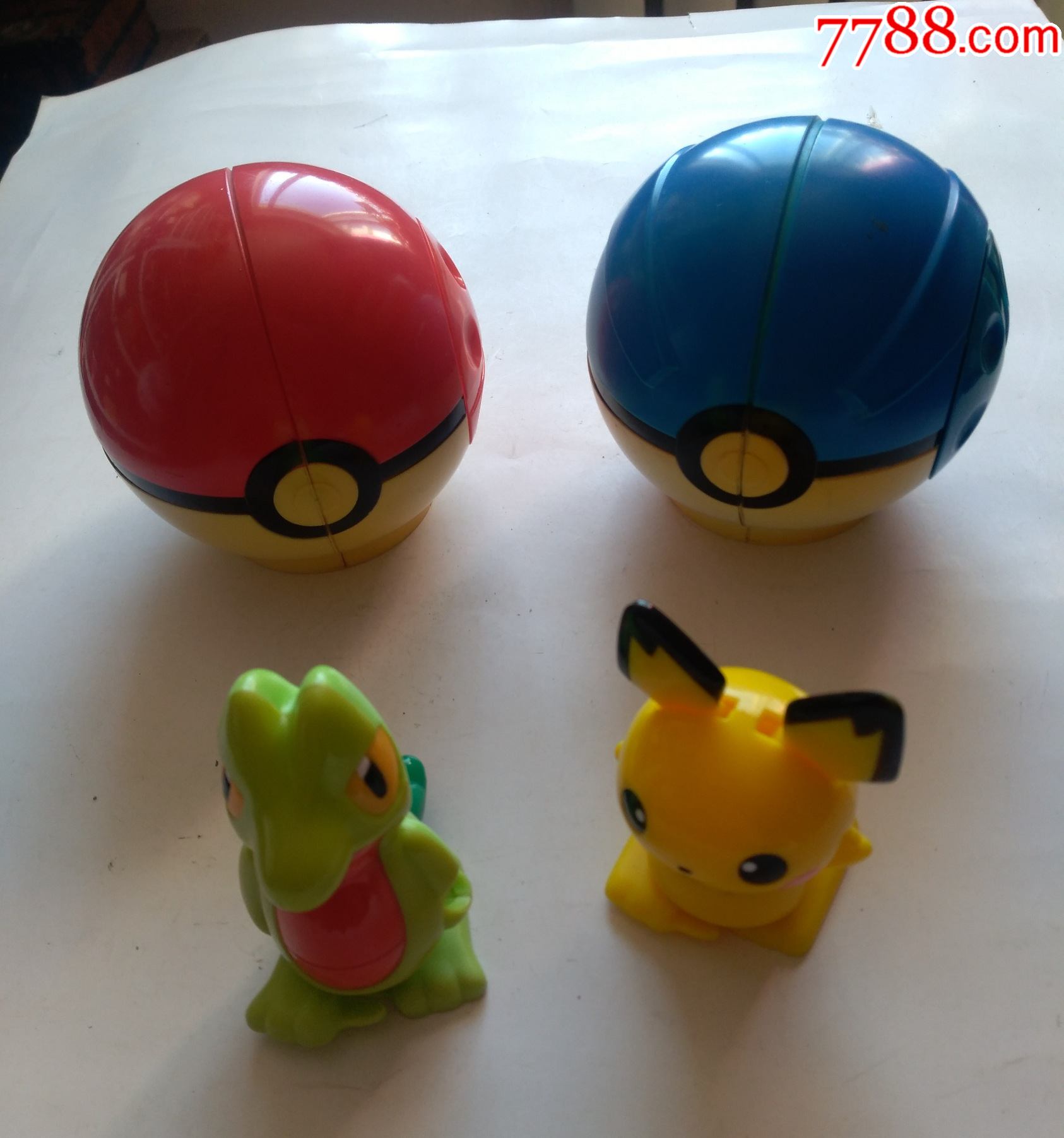 老款2003麦当劳限量玩具神奇宝贝宝可梦球两款个头大非常稀少完好
