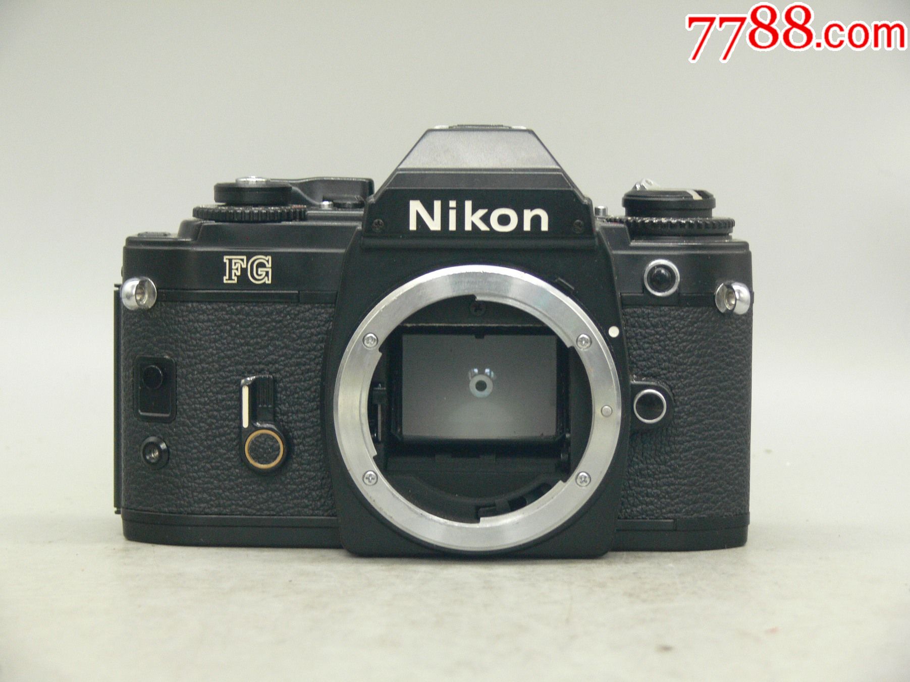 尼康fg胶片相机品相非常新漆面黝黑锃亮各档快门变化明显有序