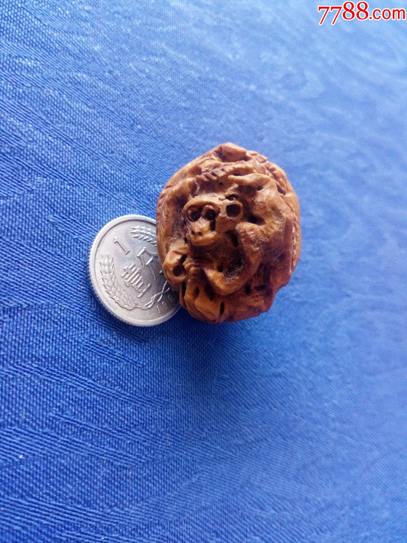 创汇期文革胶东高密民间老艺人纯手工桃核雕刻趣味收藏生肖申猴把玩