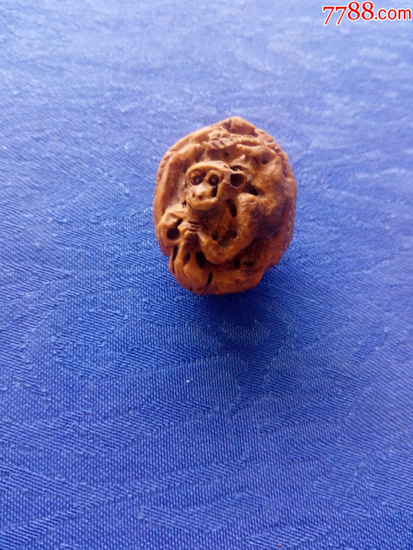 创汇期文革胶东高密民间老艺人纯手工桃核雕刻趣味收藏生肖申猴把玩