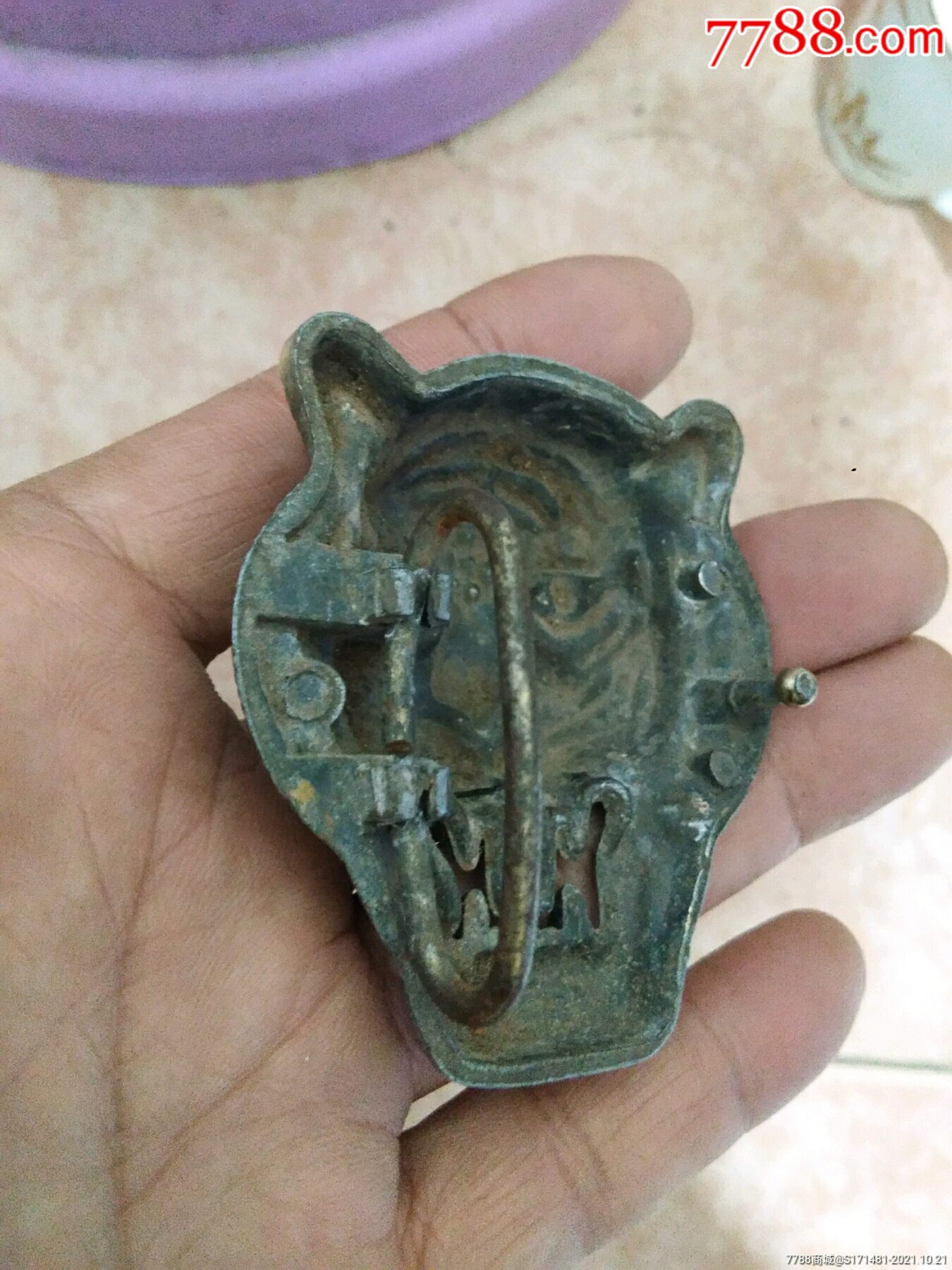 虎头铜带扣