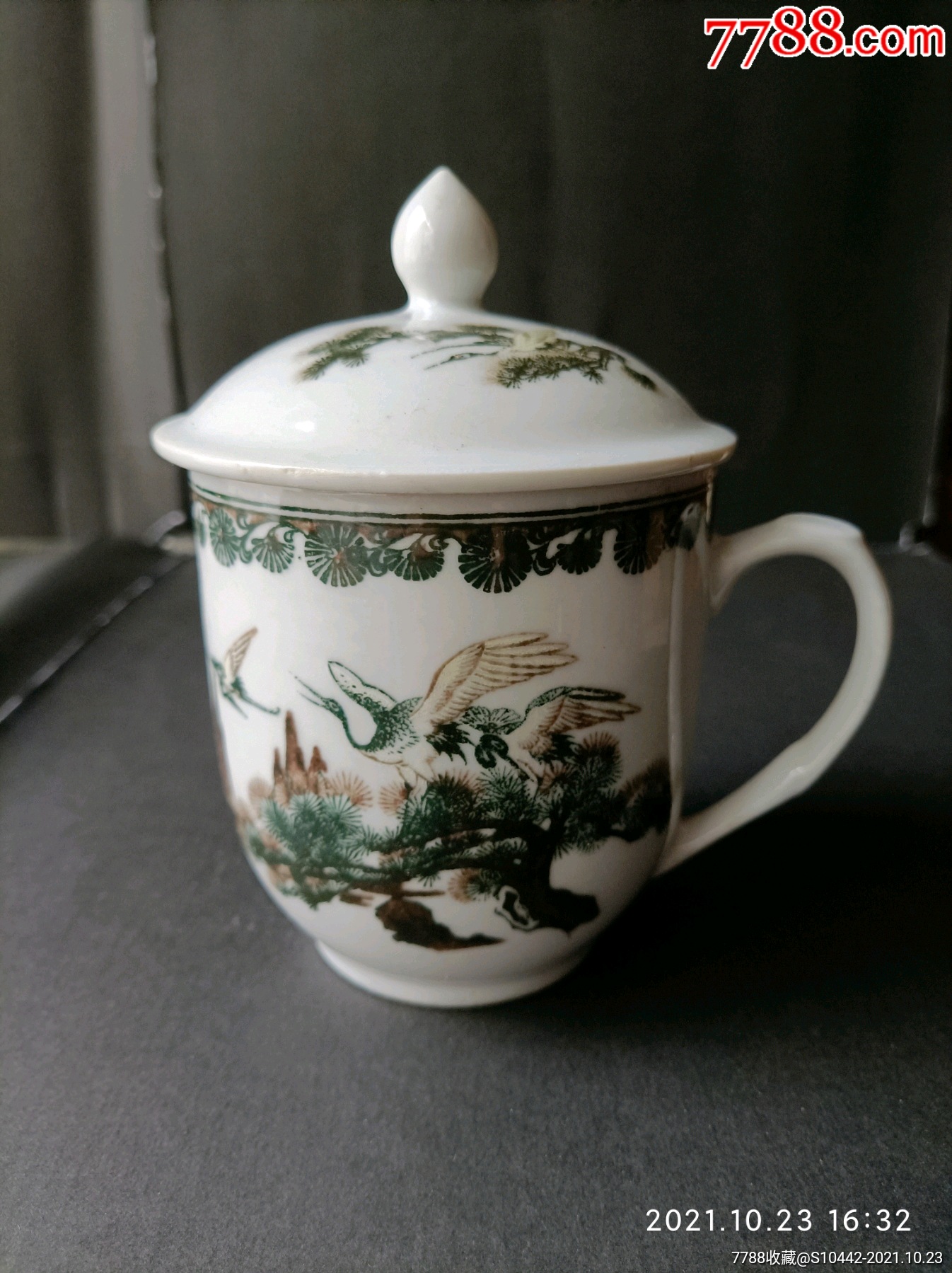 漂亮的醴陵釉下彩松鹤盖杯茶杯