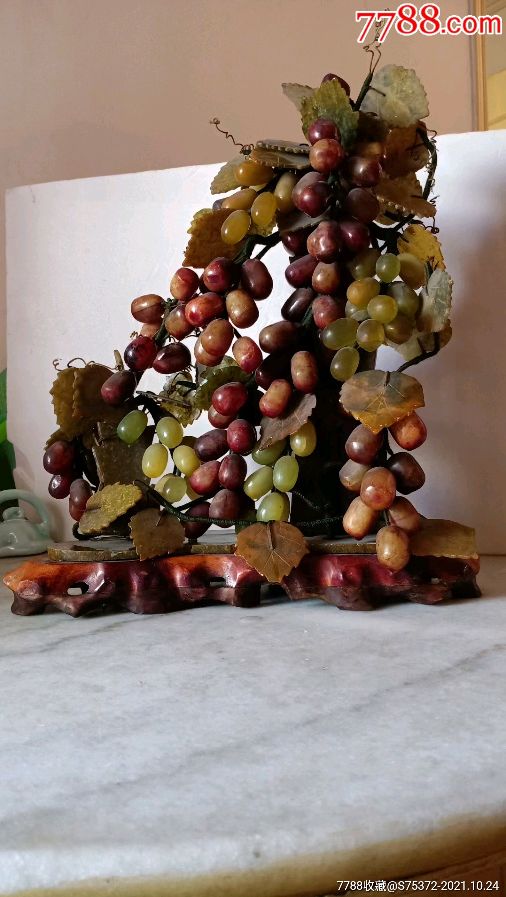 玉石葡萄摆件果实累累诱人咽囗水