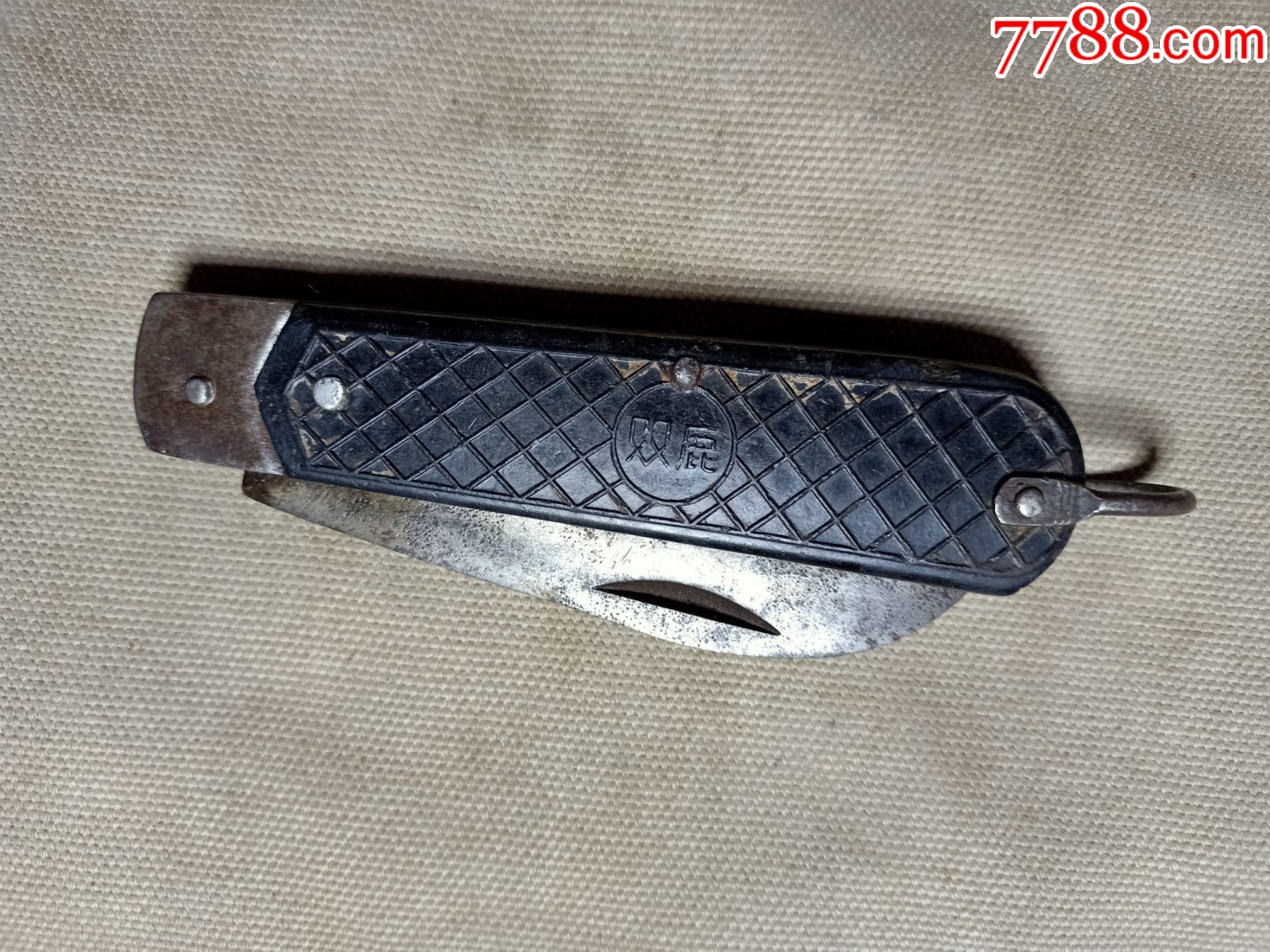 双鹿牌电工刀d737弹力不错刀磨损重一些品相如图