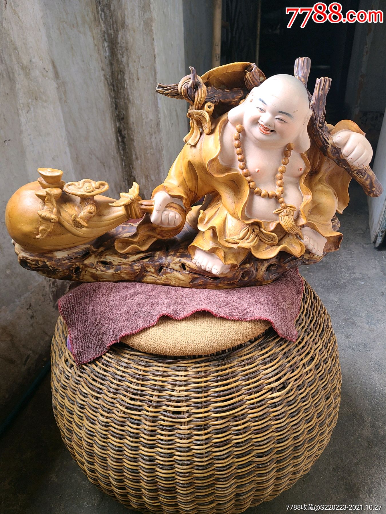 景德镇名家雕塑瓷逍遥佛