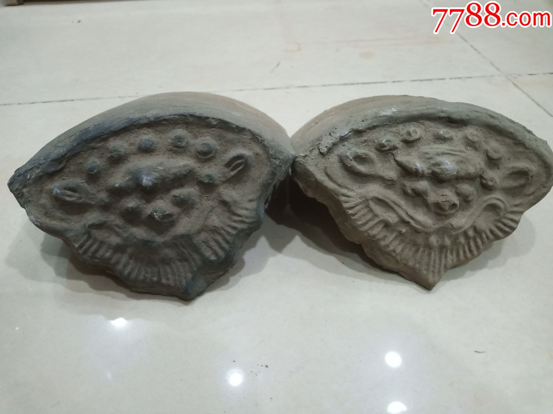 明清虎头纹瓦当一对