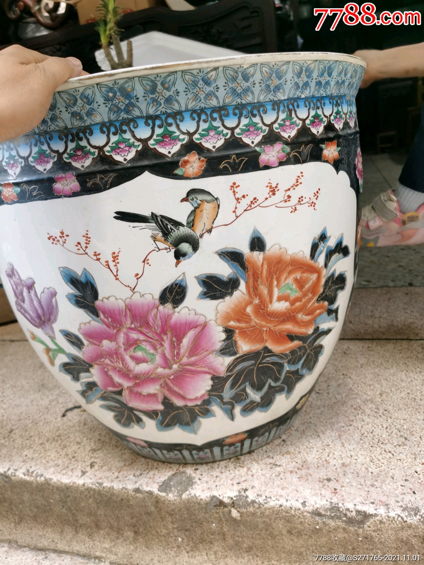 老彩绘描金花鸟大金鱼缸