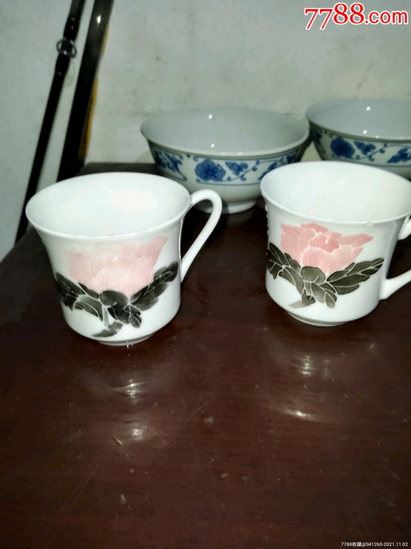 七十年代醴陵大球泥手绘杯子一对