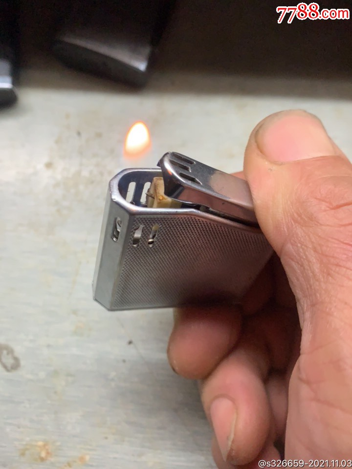 日本产哈雷铜镀银打火机