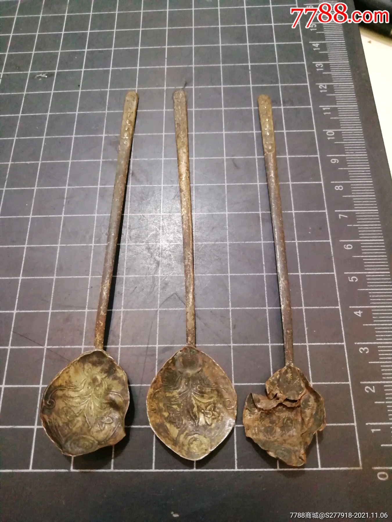 民国时期刻花铜汤匙3把