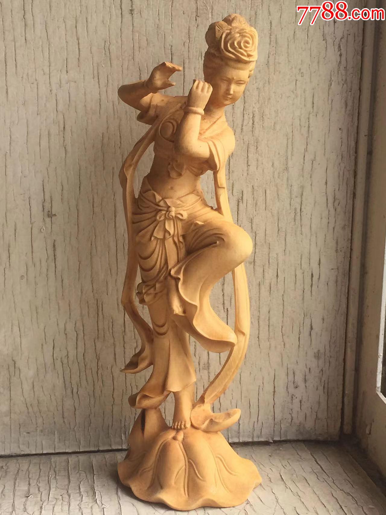 黄杨木飞天仙女摆件