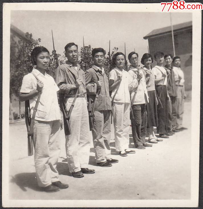 1960年甘家口设计所石油室基干民兵合影_老照片_包袱斋【7788收藏