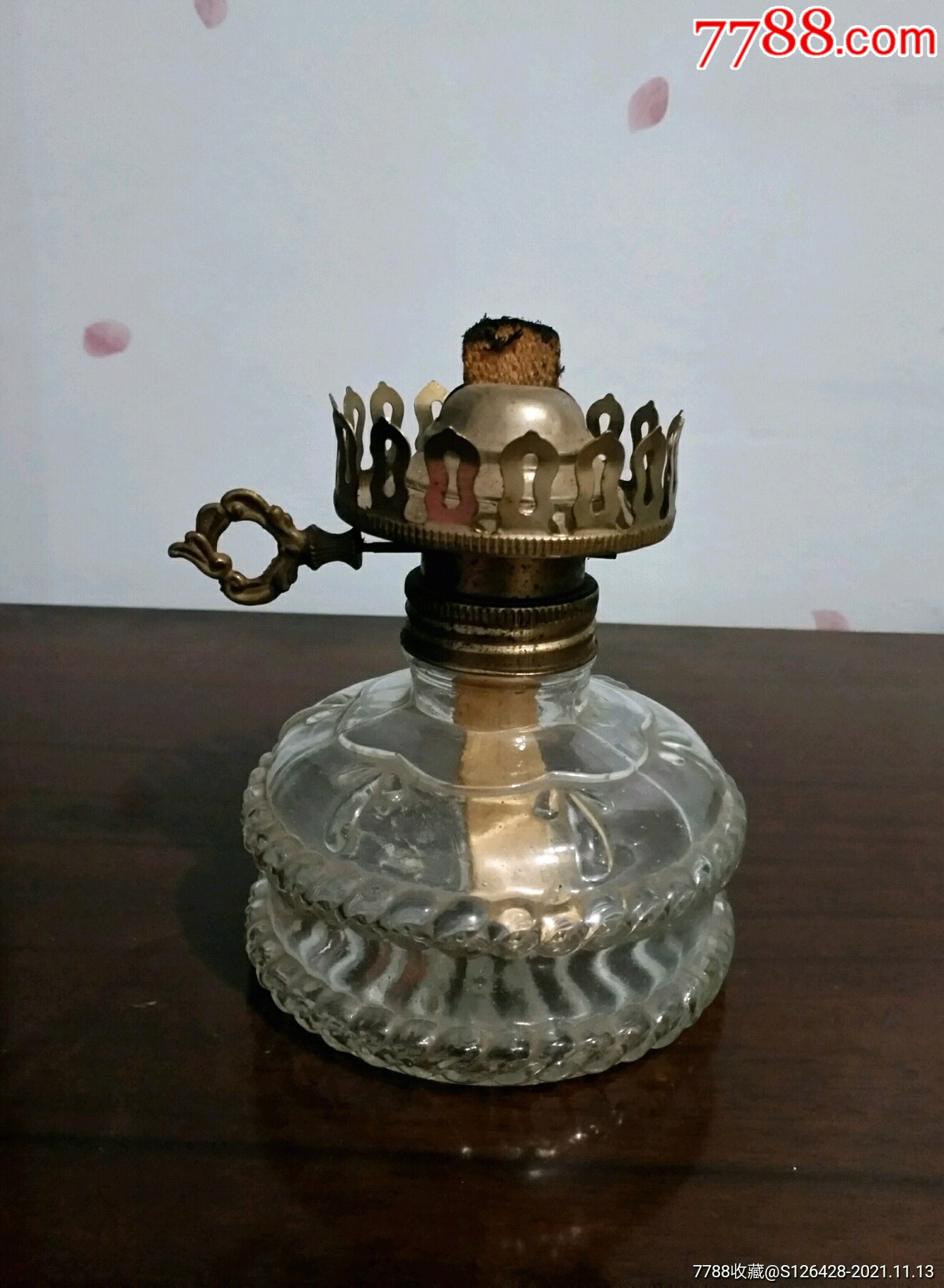 民国百年老油灯