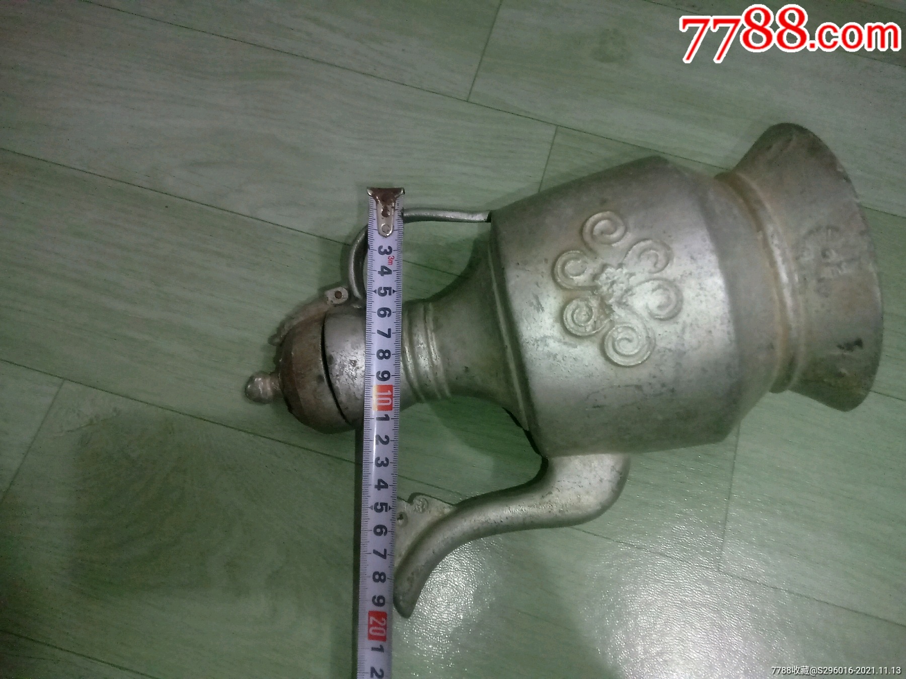 漂亮的民国铅壶