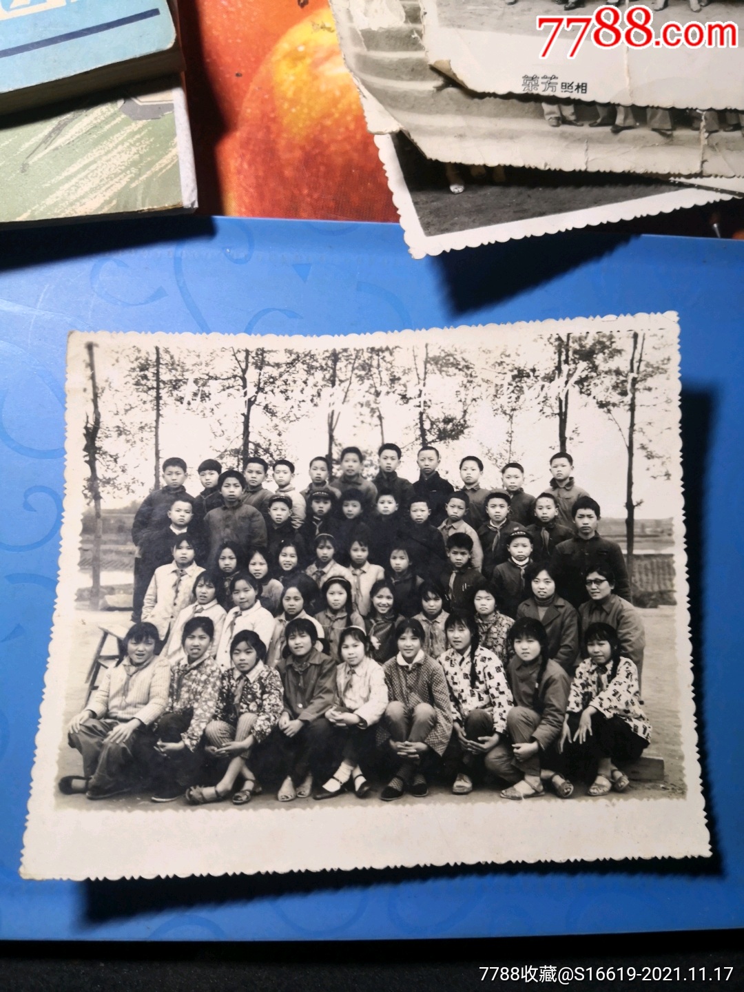 黑白毕业照红领巾留影1号盒