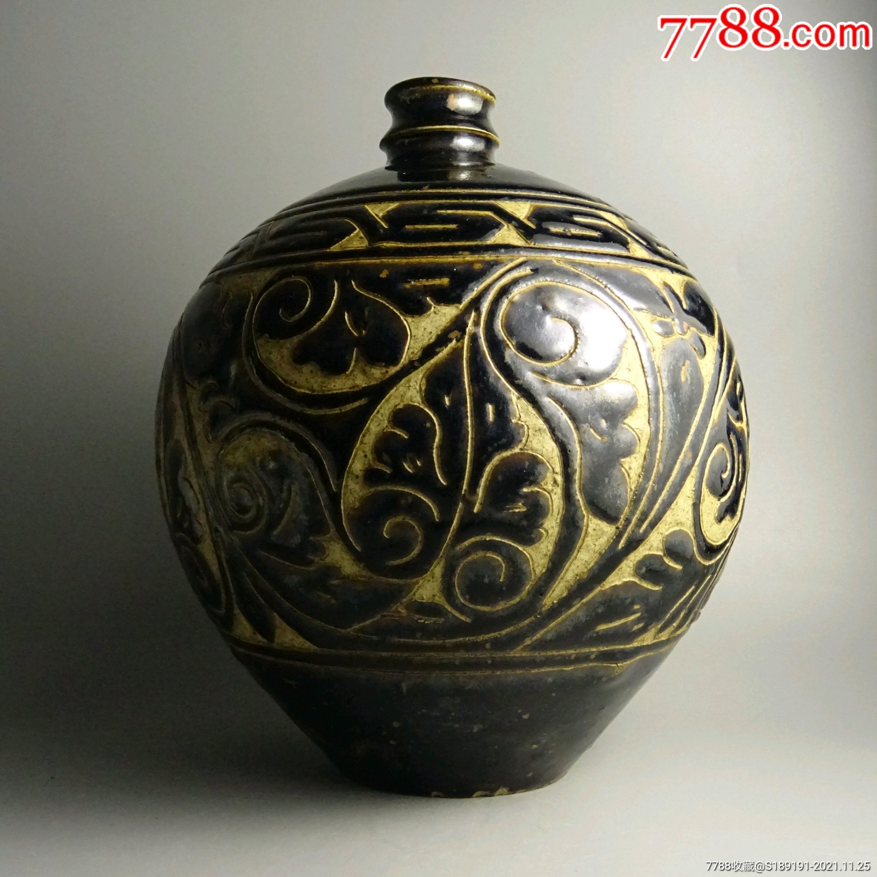 晚清黑釉剃刻花嘟噜瓶美93