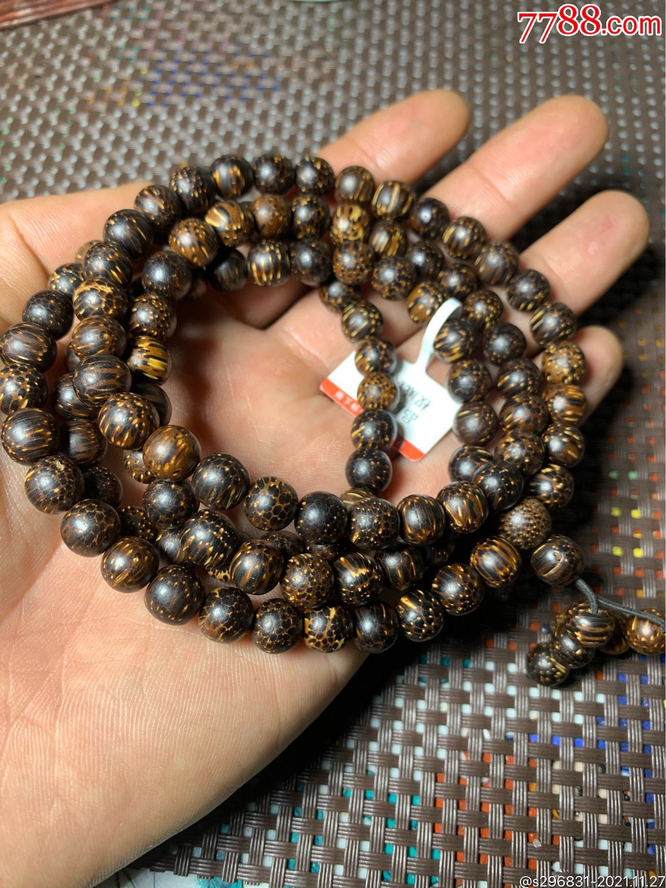 优品专拍     海南金星沉香108多圈手串香味很赞        ￥10