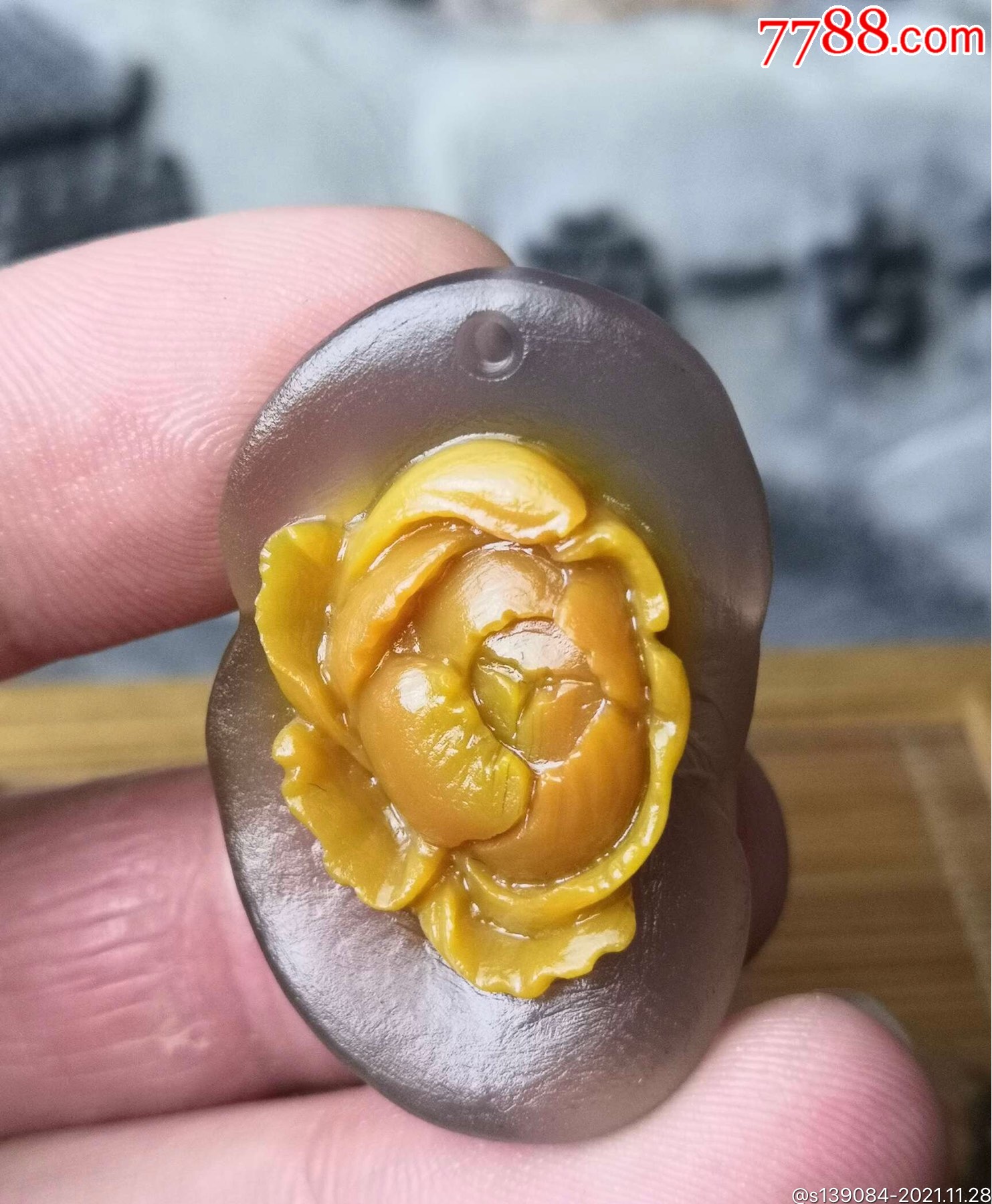 外蒙战国红精品牡丹花吊坠包真