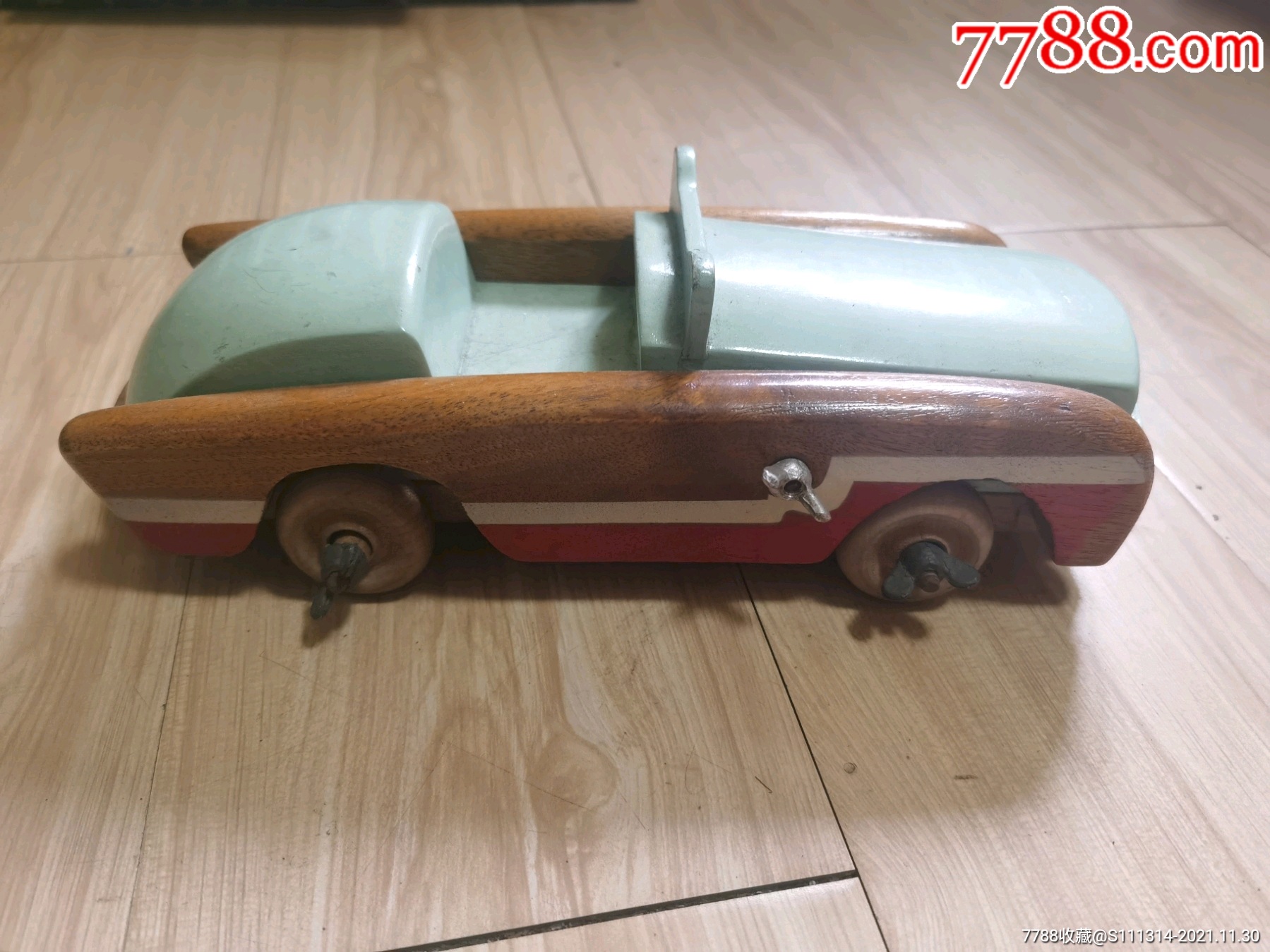 50年代玩具木头小汽车