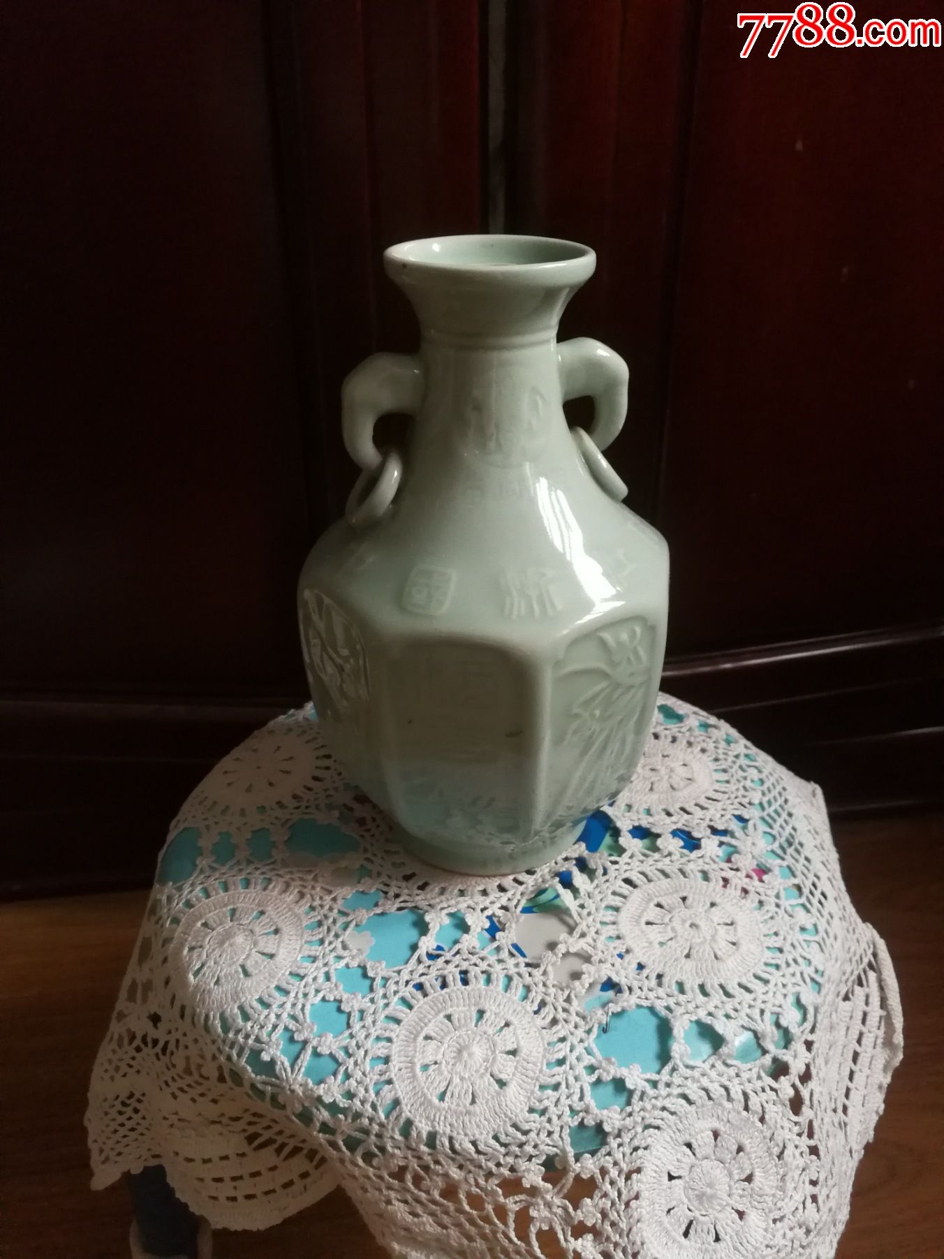 老式六棱酒瓶一个