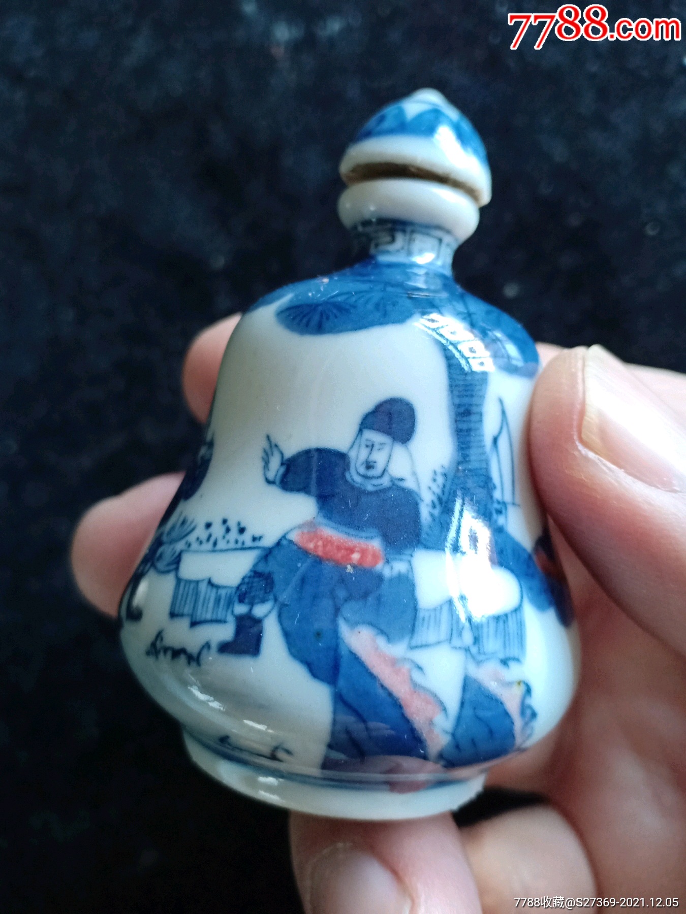 青花人物鼻烟壶一把_价格80元_第1张