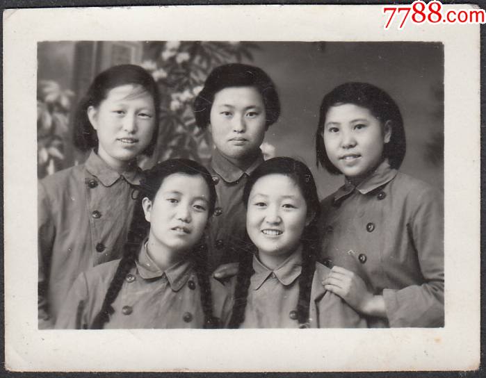 五十年代美女军人合影_老照片_包袱斋【7788收藏__收藏热线】