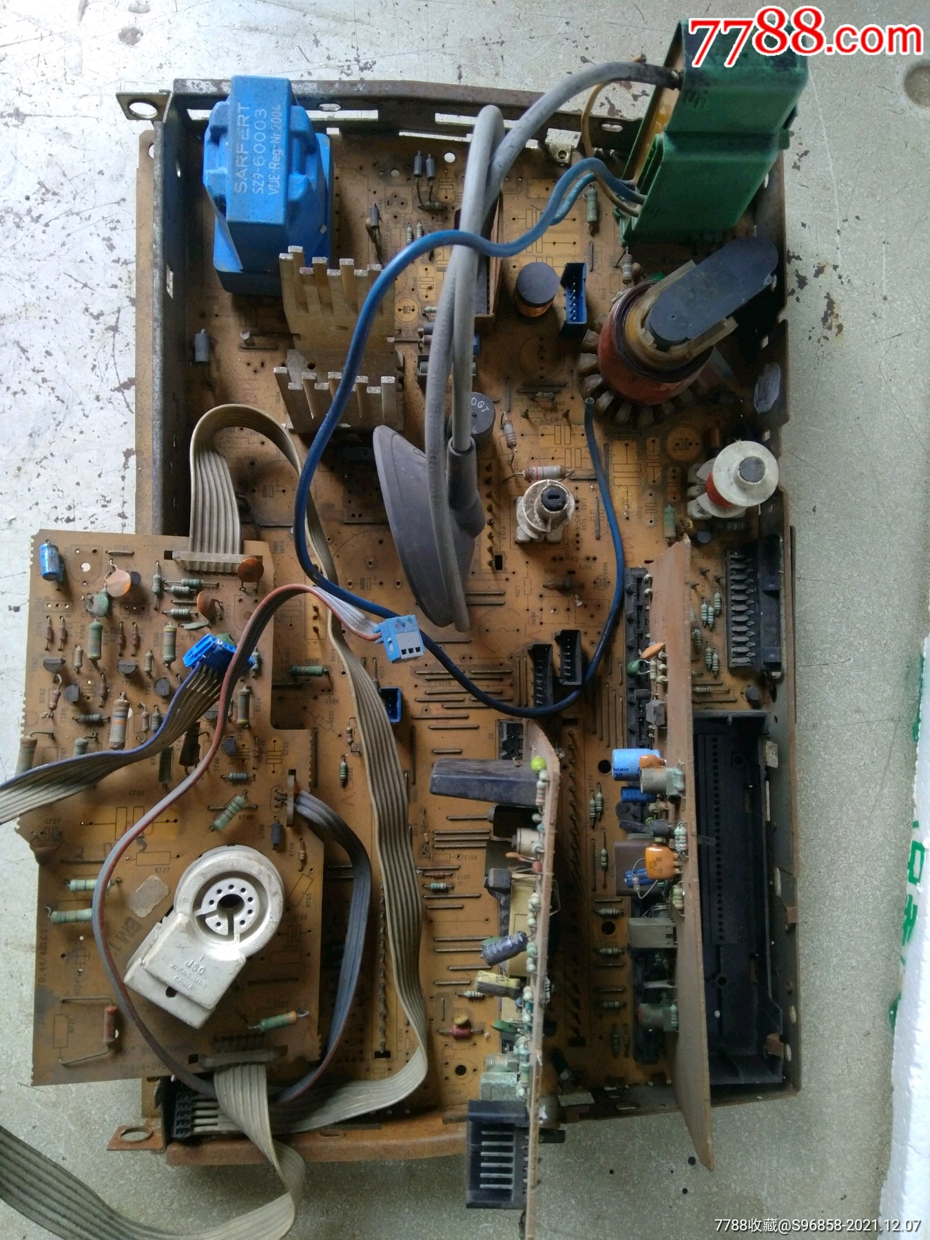 拆西欧古董电视机的机芯