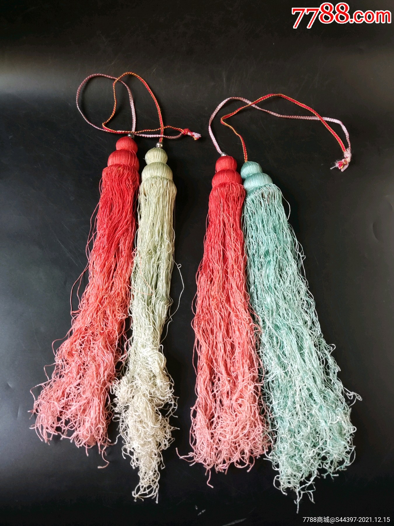 清代线编福寿葫芦形流苏挂饰件一对