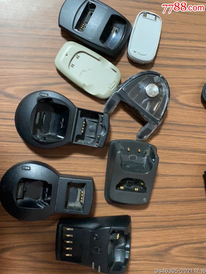 怀旧老手机配件充电底座摩托罗拉诺基亚飞利浦和老手机套打包