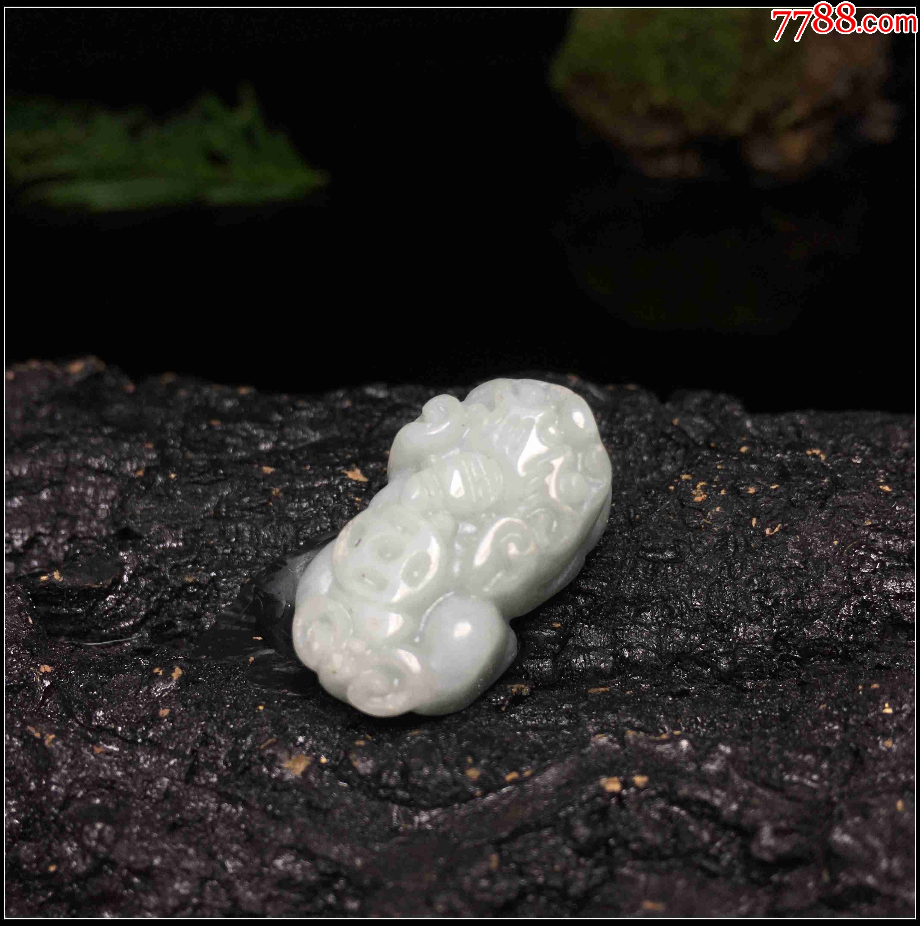 天然缅甸翡翠小貔貅吊坠