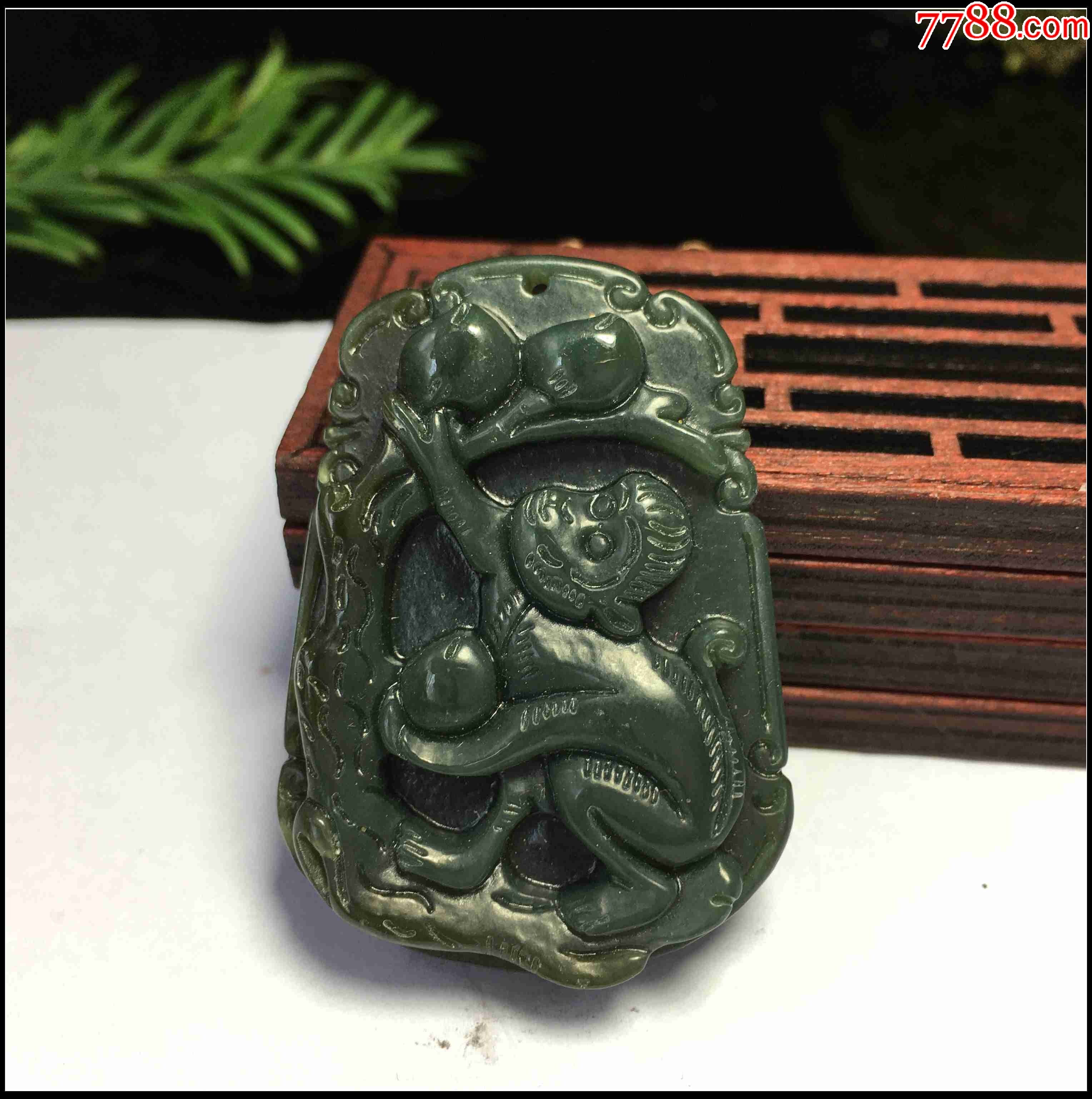 天然和田玉猴子玉佩