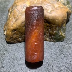 精美高玉化仿古风化纹玛瑙随型直桶大桶珠一颗